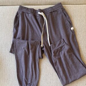 Vuori joggers- purple